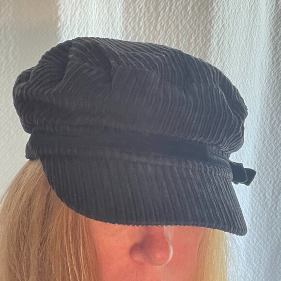 NWOT Size L H&M black corduroy newsboy cap with black velvet bow - Picture 2 of 10